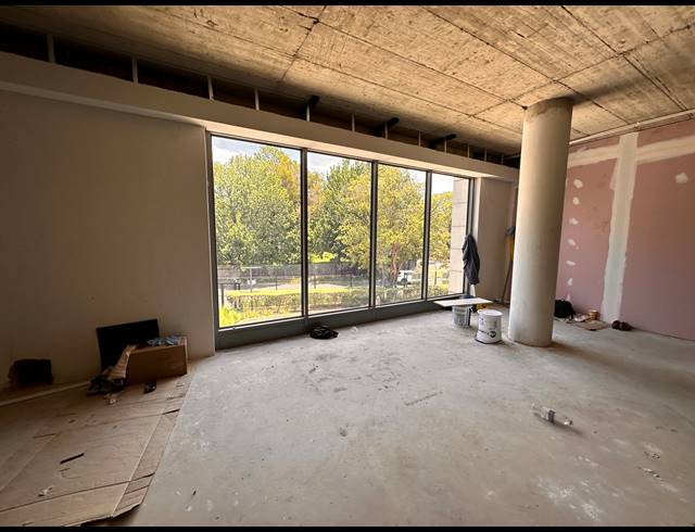 125M² OFFICE TO LET IN MELROSE ESTATE